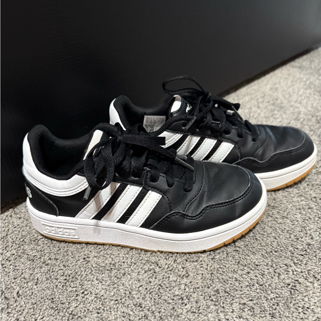 Boys Adidas Sneaker